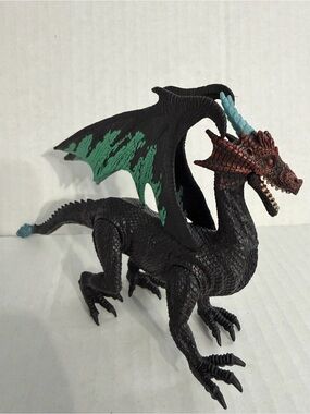 Kid Galaxy Medival Black Pose able Dragon Adventure Fantasy Figure